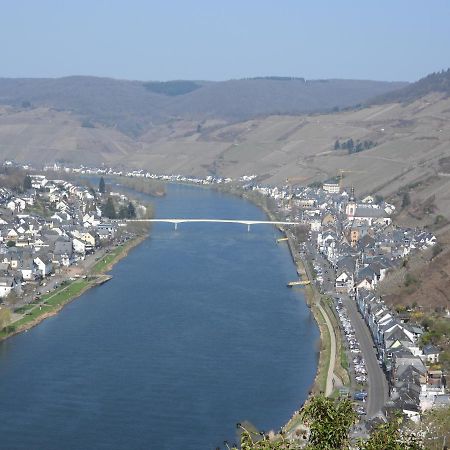 Ferienwohnung "Off Born" Familie Bremm Zell an der Mosel Exterior photo