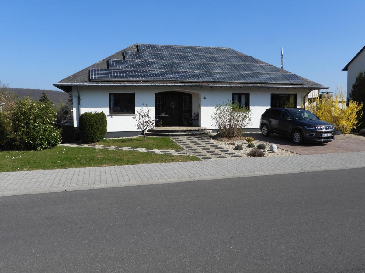 Ferienwohnung "Off Born" Familie Bremm Zell an der Mosel Exterior photo