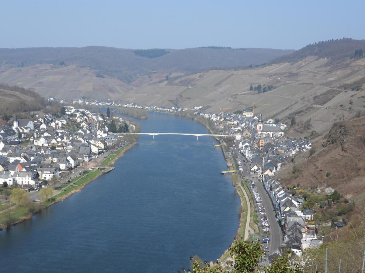 Ferienwohnung "Off Born" Familie Bremm Zell an der Mosel Exterior photo